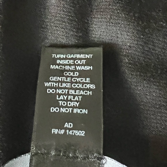 Black dress - Picture 3 of 3